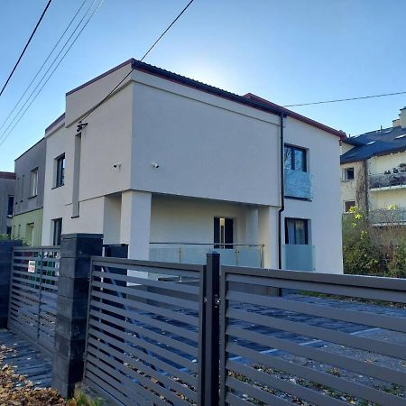 Bmh Apartments 热舒夫 外观 照片